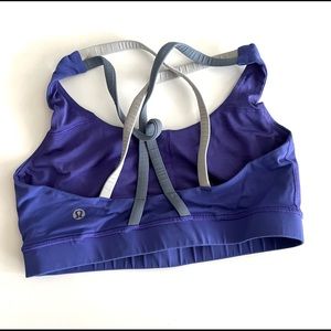 Lululemon sports bra